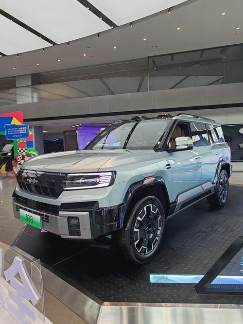 成都171比亚迪方程豹硬派越野的爆款，英菲尼迪35周年与你共成长